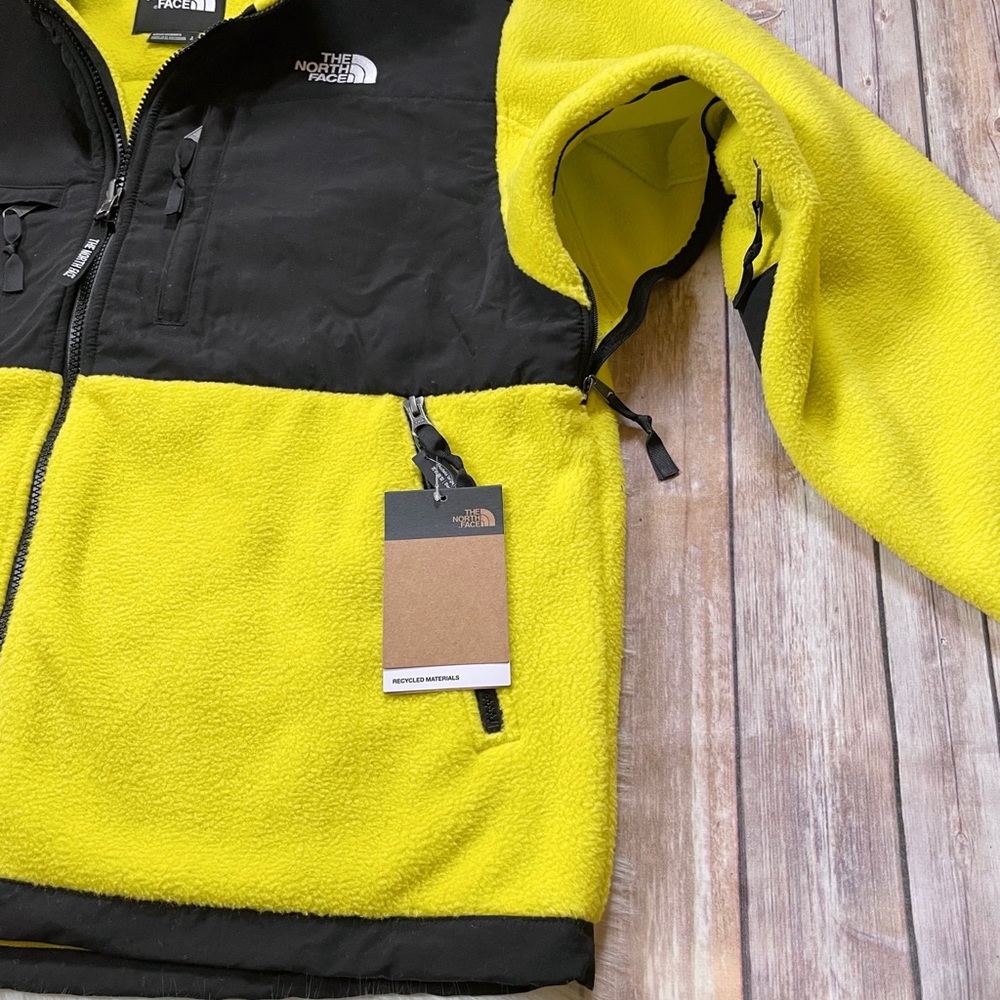 The North Face Men’s ‘95 Retro Denali Jacket - Picture 4 of 10